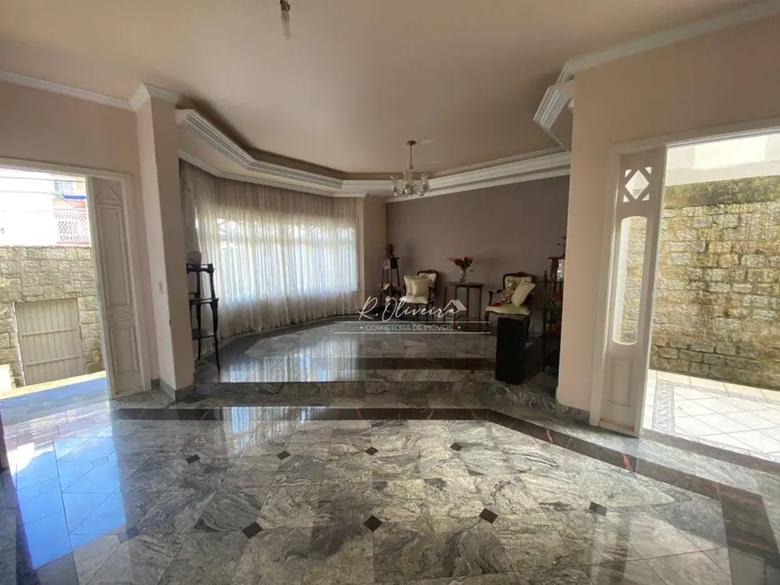 Sobrado com 3 quartos à venda, 285m2 em Afonso Pena, Sao Jose Dos Pinhais - PR - imagem 4 Foto 4 de Sobrado com 3 quartos à venda, 285m2 em Afonso Pena, Sao Jose Dos Pinhais - PR