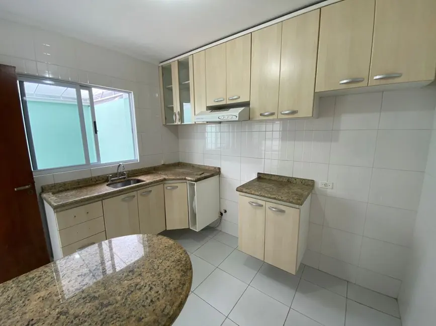 Sobrado com 3 quartos à venda, 129m2 em Uberaba, Curitiba - PR - imagem 6 Foto 6 de Sobrado com 3 quartos à venda, 129m2 em Uberaba, Curitiba - PR