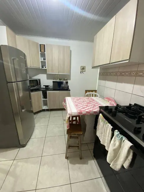 Casa de Condomínio com 3 quartos à venda, 168m2 em Afonso Pena, Sao Jose Dos Pinhais - PR - imagem 3 Foto 3 de Casa de Condomínio com 3 quartos à venda, 168m2 em Afonso Pena, Sao Jose Dos Pinhais - PR