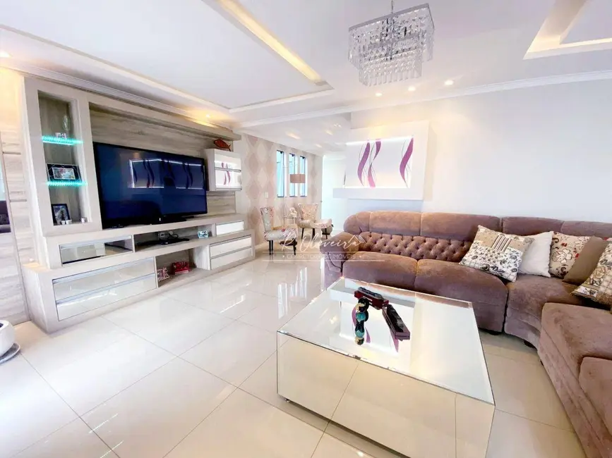 Sobrado com 5 quartos à venda, 907m2 em Colombo - PR - imagem 5 Foto 5 de Sobrado com 5 quartos à venda, 907m2 em Colombo - PR