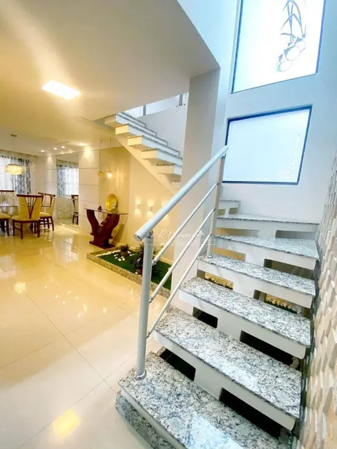 Sobrado com 5 quartos à venda, 907m2 em Colombo - PR - imagem 8 Foto 8 de Sobrado com 5 quartos à venda, 907m2 em Colombo - PR