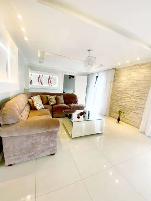 Sobrado com 5 quartos à venda, 907m2 em Colombo - PR - imagem 6 Foto 6 de Sobrado com 5 quartos à venda, 907m2 em Colombo - PR