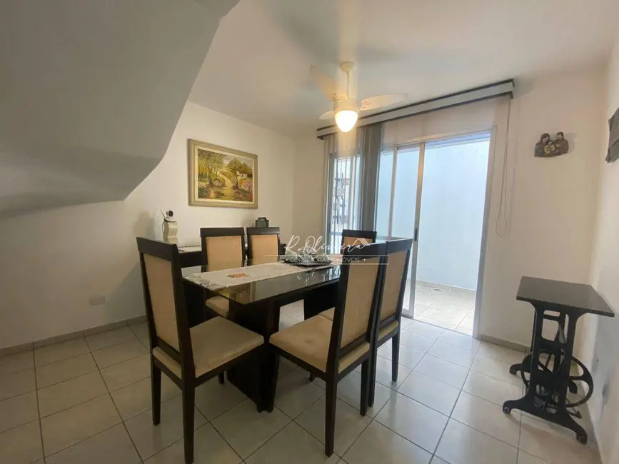 Sobrado com 3 quartos à venda, 130m2 em Fanny, Curitiba - PR - imagem 3 Foto 3 de Sobrado com 3 quartos à venda, 130m2 em Fanny, Curitiba - PR