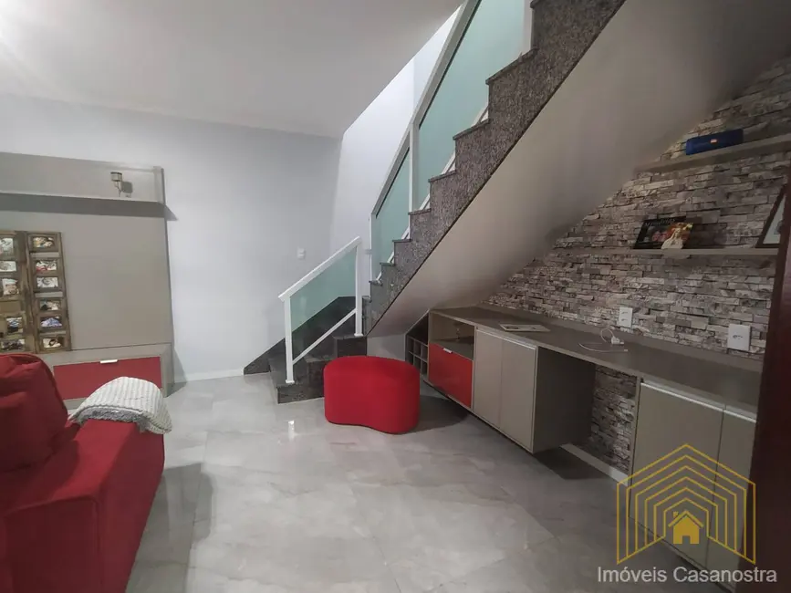 Foto 9 de Casa com 3 quartos à venda, 220m2 em Jardim das Nações, Guarulhos - SP