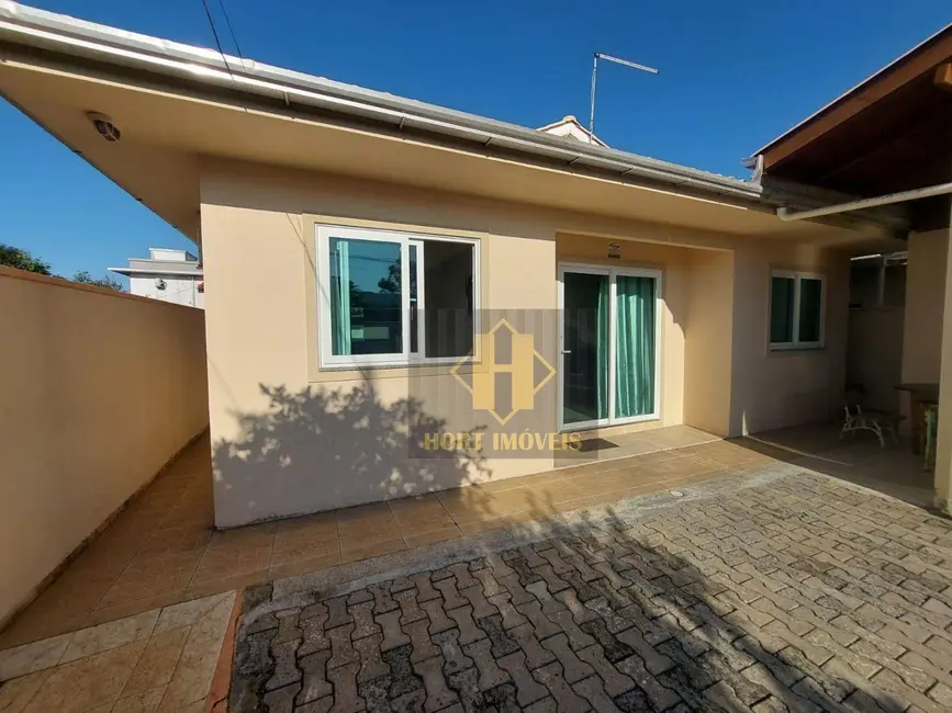 Casa com 4 quartos à venda, 297m2 em Bombinhas - SC - imagem 5 Foto 5 de Casa com 4 quartos à venda, 297m2 em Bombinhas - SC