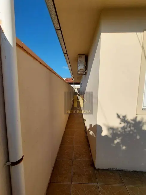 Casa com 4 quartos à venda, 297m2 em Bombinhas - SC - imagem 7 Foto 7 de Casa com 4 quartos à venda, 297m2 em Bombinhas - SC