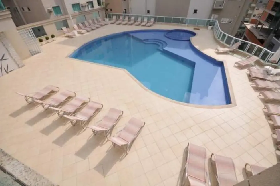 Foto 1 de Apartamento com 3 quartos para alugar, 145m2 em Meia Praia, Itapema - SC