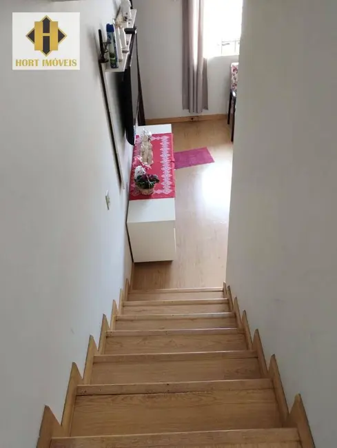 Sobrado com 3 quartos à venda, 160m2 em Bairro Alto, Curitiba - PR - imagem 8 Foto 8 de Sobrado com 3 quartos à venda, 160m2 em Bairro Alto, Curitiba - PR