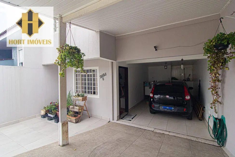 Sobrado com 3 quartos à venda, 160m2 em Bairro Alto, Curitiba - PR - imagem 2 Foto 2 de Sobrado com 3 quartos à venda, 160m2 em Bairro Alto, Curitiba - PR