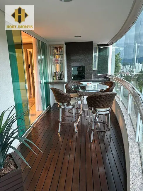 Foto 2 de Apartamento com 3 quartos à venda, 212m2 em Brusque - SC