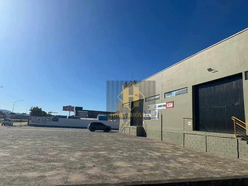 Foto 2 de Armazém / Galpão para alugar, 900m2 em Centro, Tijucas - SC