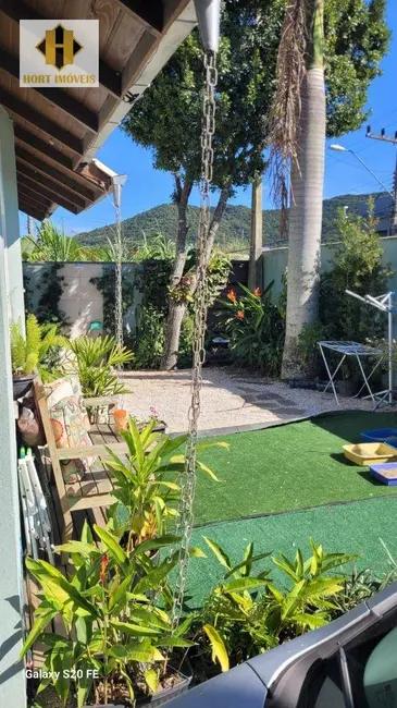 Casa com 4 quartos à venda, 257m2 em Bombinhas - SC - imagem 7 Foto 7 de Casa com 4 quartos à venda, 257m2 em Bombinhas - SC