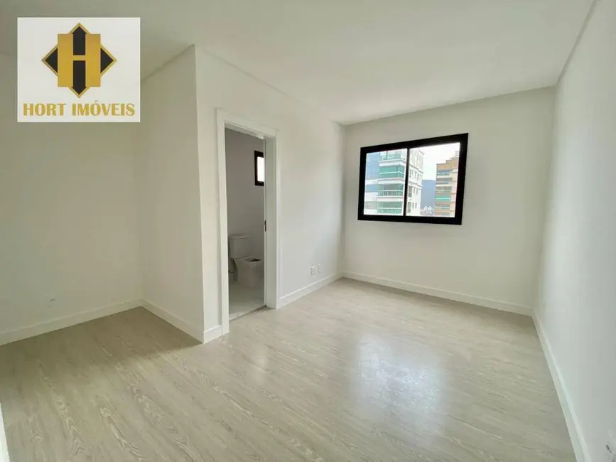 Foto 8 de Apartamento com 3 quartos à venda, 229m2 em Meia Praia, Itapema - SC