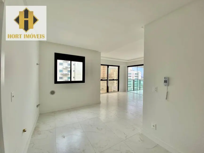 Foto 6 de Apartamento com 3 quartos à venda, 229m2 em Meia Praia, Itapema - SC