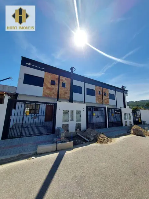 Foto 2 de Sobrado com 2 quartos à venda, 110m2 em Itapema - SC