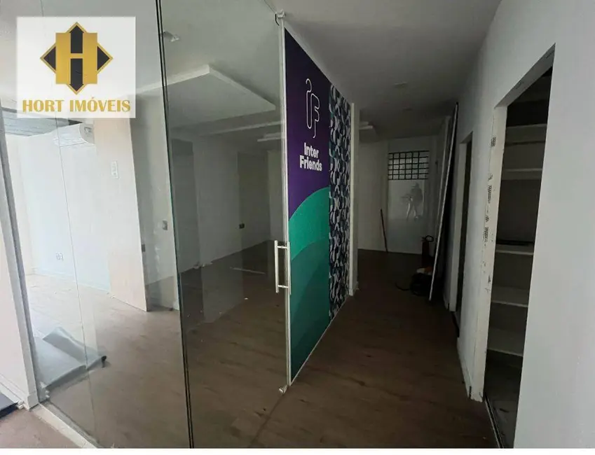 Sala Comercial para alugar, 72m2 em Centro, Balneario Camboriu - SC - imagem 3 Foto 3 de Sala Comercial para alugar, 72m2 em Centro, Balneario Camboriu - SC