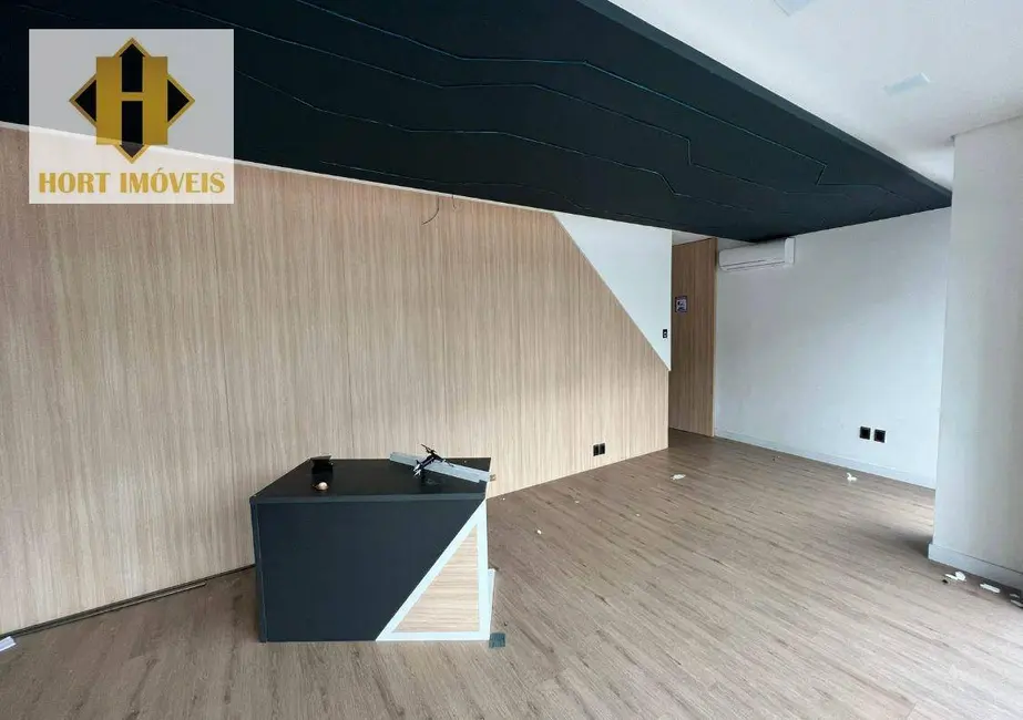 Foto 2 de Sala Comercial para alugar, 72m2 em Centro, Balneario Camboriu - SC