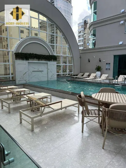 Foto 1 de Apartamento com 3 quartos à venda, 130m2 em Meia Praia, Itapema - SC