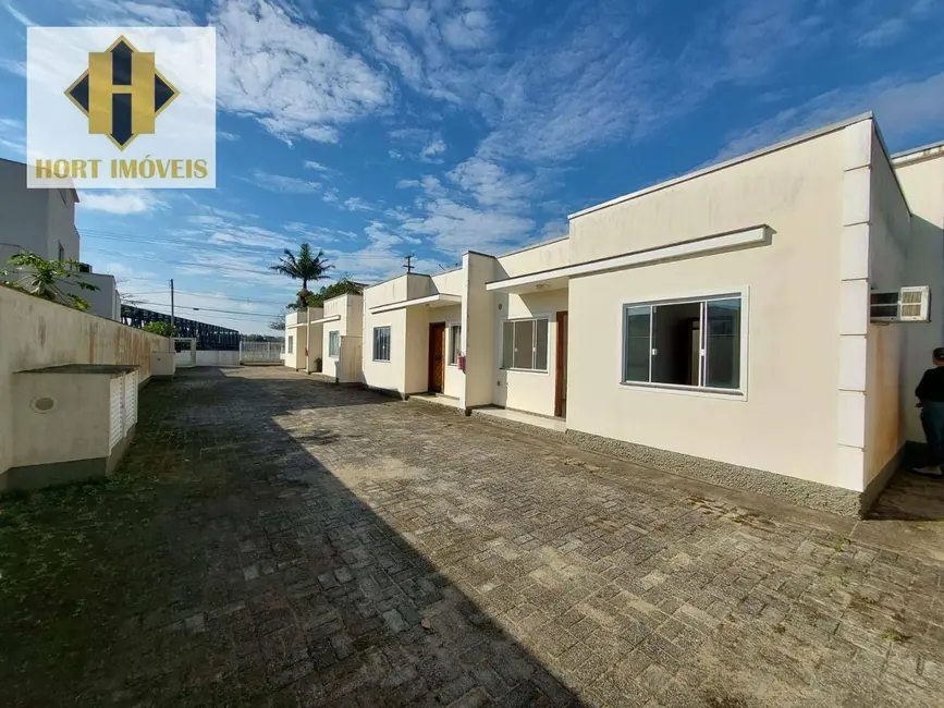 Foto 1 de Casa de Condomínio com 2 quartos para alugar em Tijucas - SC