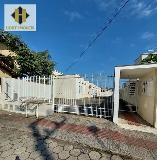 Foto 2 de Casa de Condomínio com 2 quartos para alugar em Tijucas - SC