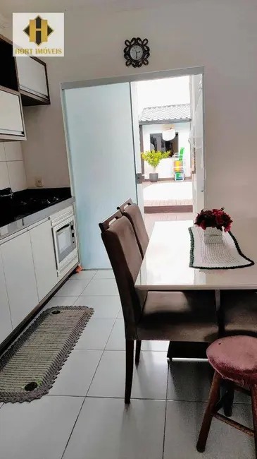 Casa de Condomínio com 2 quartos à venda, 180m2 em Tijucas - SC - imagem 6 Foto 6 de Casa de Condomínio com 2 quartos à venda, 180m2 em Tijucas - SC