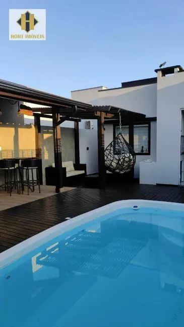 Foto 1 de Casa de Condomínio com 2 quartos à venda, 180m2 em Tijucas - SC
