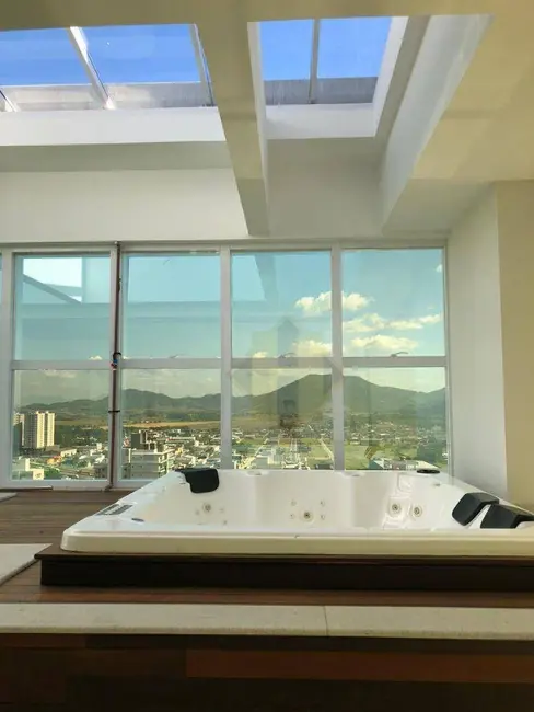 Foto 8 de Cobertura com 5 quartos à venda, 665m2 em Meia Praia, Itapema - SC