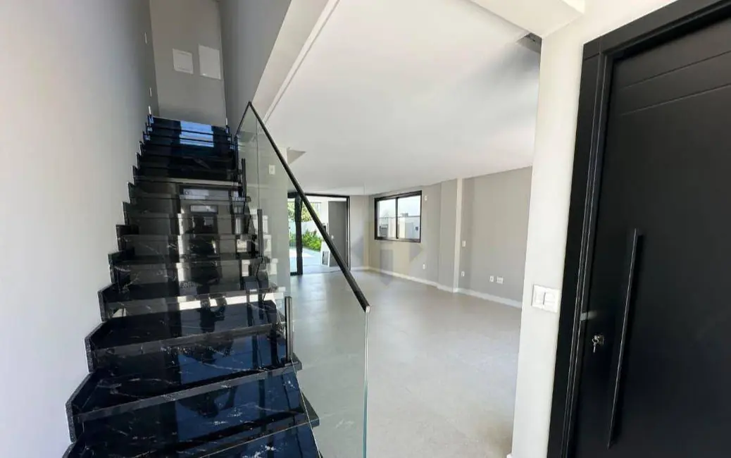 Foto 9 de Casa de Condomínio com 3 quartos à venda, 238m2 em Porto Belo - SC