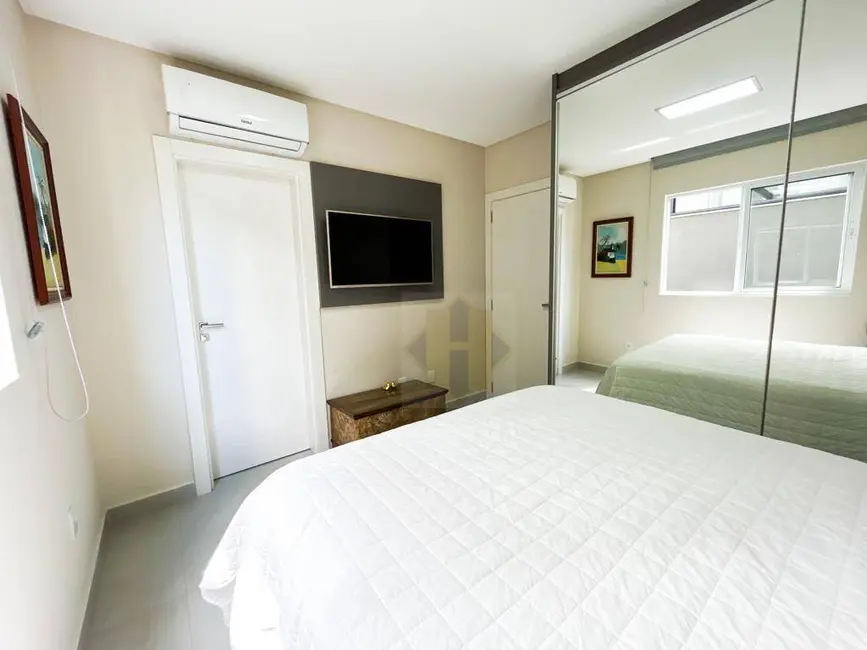 Foto 4 de Apartamento com 3 quartos à venda, 110m2 em Centro, Itapema - SC