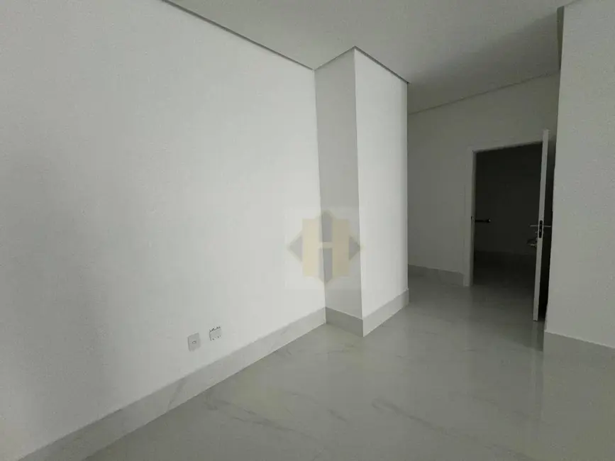 Foto 8 de Sala Comercial para alugar, 80m2 em Centro, Itapema - SC