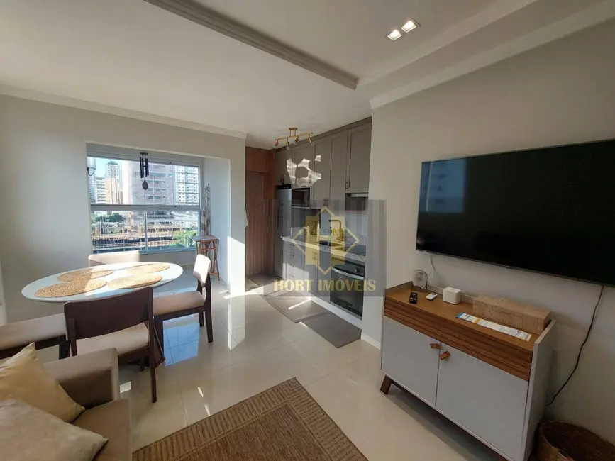 Foto 3 de Apartamento com 2 quartos à venda, 68m2 em Itapema - SC