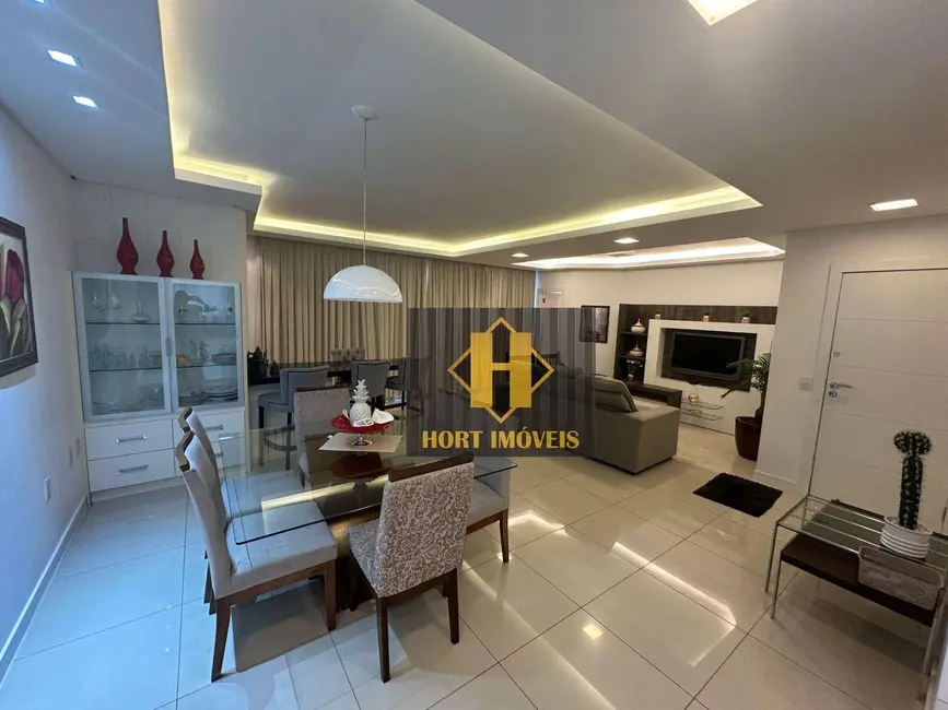 Foto 3 de Apartamento com 3 quartos para alugar, 125m2 em Meia Praia, Itapema - SC