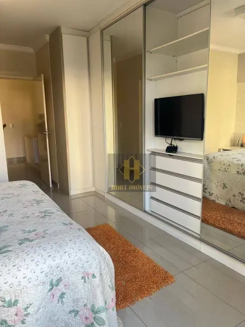 Foto 7 de Sobrado com 3 quartos à venda, 130m2 em Meia Praia, Itapema - SC