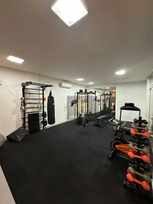 Apartamento com 3 quartos para alugar, 130m2 em Centro, Balneario Camboriu - SC - imagem 5 Foto 5 de Apartamento com 3 quartos para alugar, 130m2 em Centro, Balneario Camboriu - SC