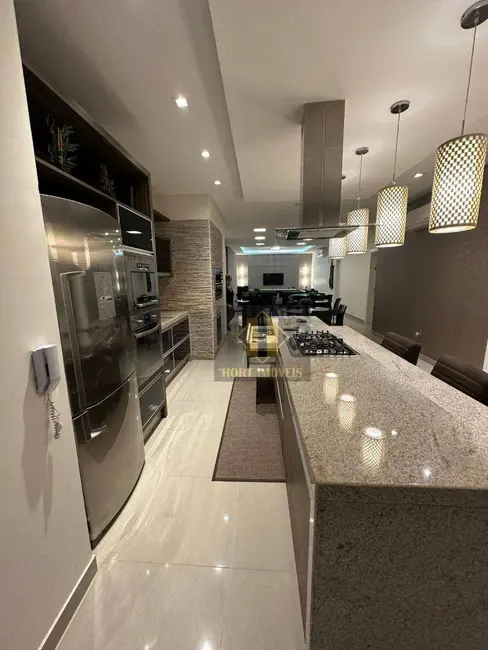 Apartamento com 3 quartos para alugar, 130m2 em Centro, Balneario Camboriu - SC - imagem 8 Foto 8 de Apartamento com 3 quartos para alugar, 130m2 em Centro, Balneario Camboriu - SC