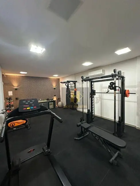 Apartamento com 3 quartos para alugar, 130m2 em Centro, Balneario Camboriu - SC - imagem 6 Foto 6 de Apartamento com 3 quartos para alugar, 130m2 em Centro, Balneario Camboriu - SC