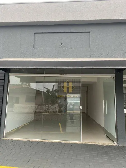 Foto 2 de Sala Comercial para alugar, 61m2 em Centro, Tijucas - SC