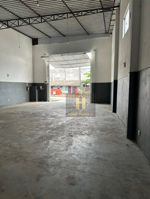 Foto 1 de Armazém / Galpão para alugar, 200m2 em Itapema - SC