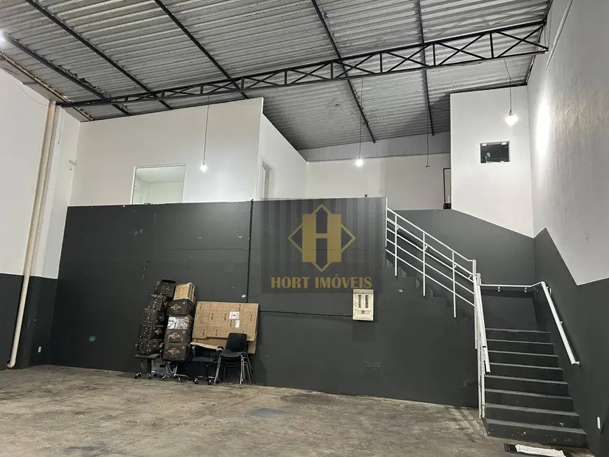 Foto 3 de Armazém / Galpão para alugar, 200m2 em Itapema - SC