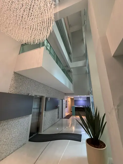 Apartamento com 3 quartos para alugar, 174m2 em Centro, Balneario Camboriu - SC - imagem 4 Foto 4 de Apartamento com 3 quartos para alugar, 174m2 em Centro, Balneario Camboriu - SC