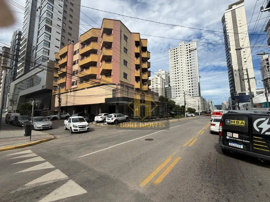 Sala Comercial para alugar, 360m2 em Meia Praia, Itapema - SC - imagem 4 Foto 4 de Sala Comercial para alugar, 360m2 em Meia Praia, Itapema - SC