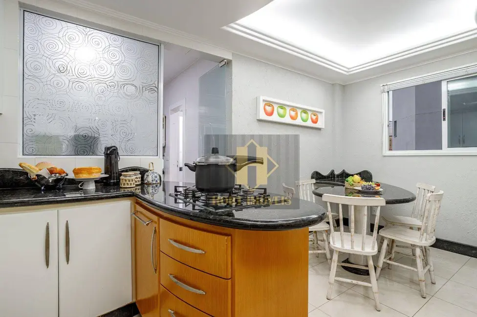 Apartamento com 4 quartos para alugar, 227m2 em Balneario Camboriu - SC - imagem 5 Foto 5 de Apartamento com 4 quartos para alugar, 227m2 em Balneario Camboriu - SC