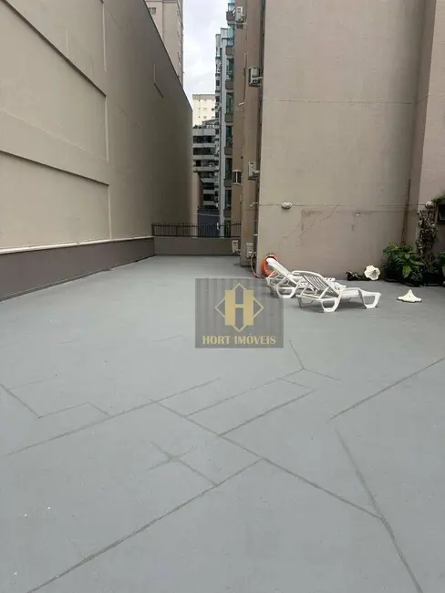 Apartamento com 3 quartos à venda, 450m2 em Meia Praia, Itapema - SC - imagem 3 Foto 3 de Apartamento com 3 quartos à venda, 450m2 em Meia Praia, Itapema - SC
