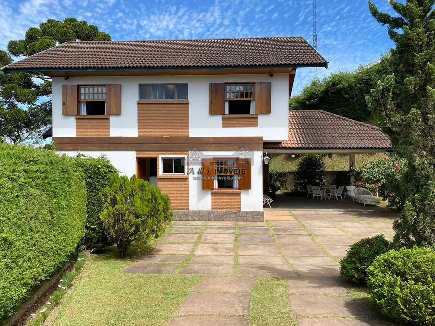 Foto 2 de Casa com 3 quartos à venda, 229m2 em Campos Do Jordao - SP