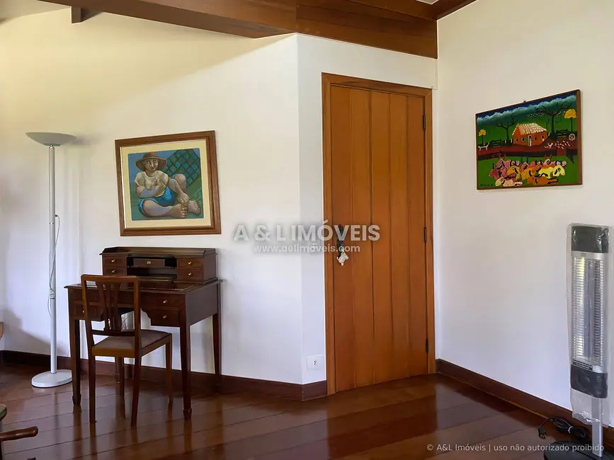 Casa com 3 quartos à venda, 229m2 em Campos Do Jordao - SP - imagem 9 Foto 9 de Casa com 3 quartos à venda, 229m2 em Campos Do Jordao - SP