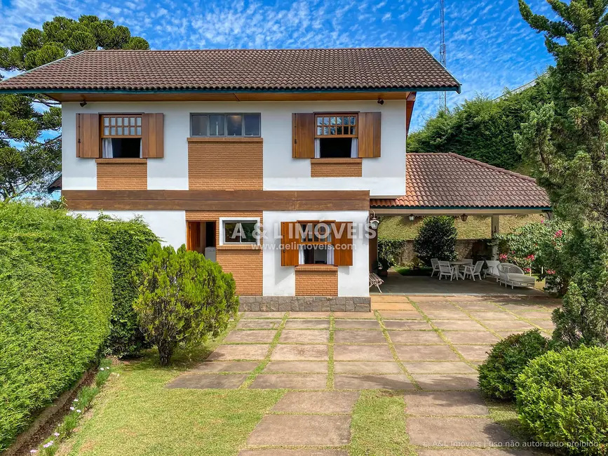 Casa com 3 quartos à venda, 229m2 em Campos Do Jordao - SP - imagem 2 Foto 2 de Casa com 3 quartos à venda, 229m2 em Campos Do Jordao - SP