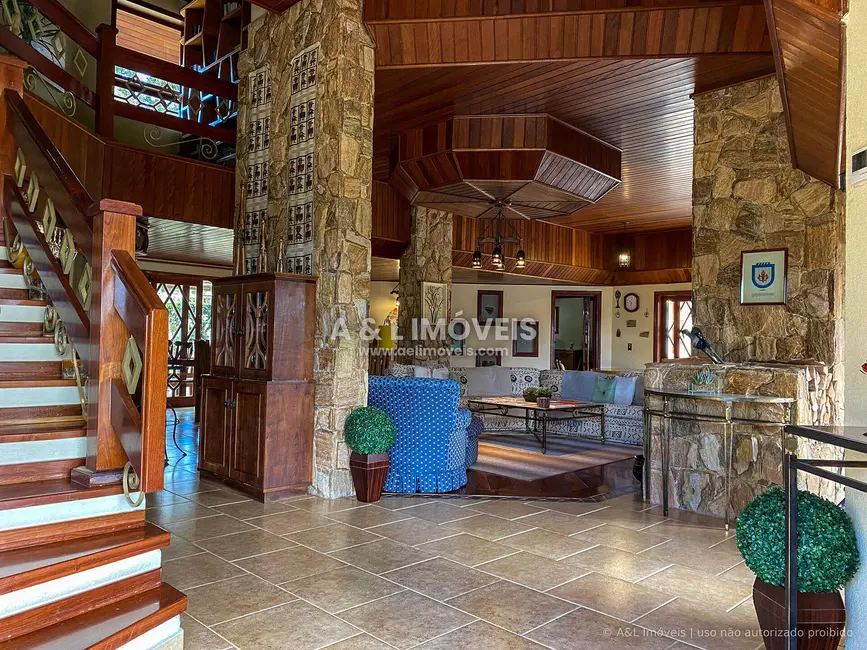 Foto 8 de Casa com 7 quartos à venda, 687m2 em Campos Do Jordao - SP