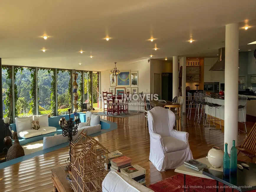 Foto 1 de Casa com 5 quartos à venda, 539m2 em Campos Do Jordao - SP