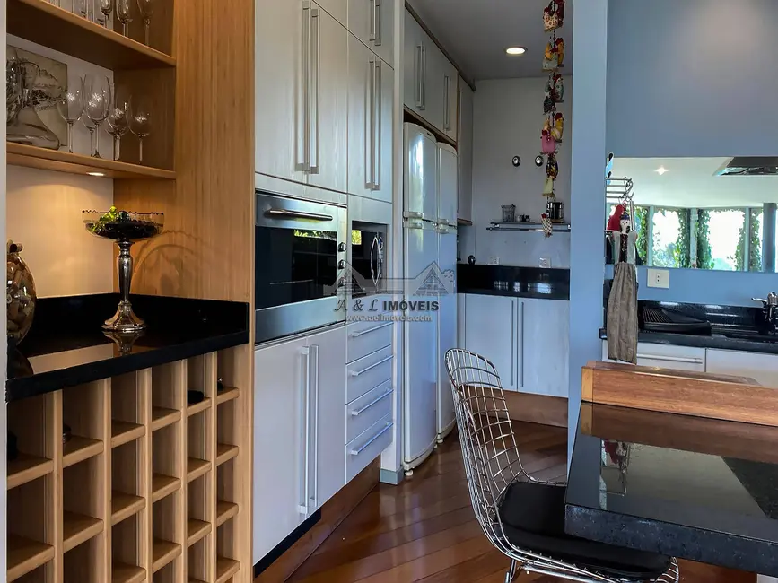 Foto 8 de Casa com 5 quartos à venda, 539m2 em Campos Do Jordao - SP