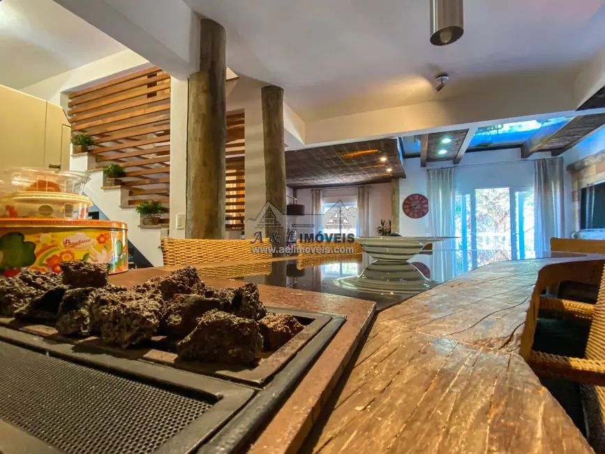 Apartamento com 4 quartos à venda, 230m2 em Campos Do Jordao - SP - imagem 8 Foto 8 de Apartamento com 4 quartos à venda, 230m2 em Campos Do Jordao - SP